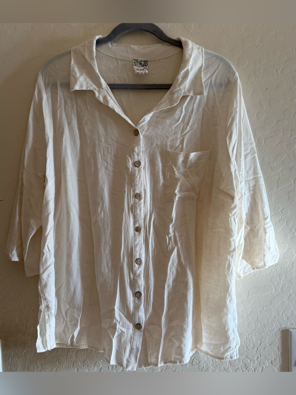 Naïf, 2X, cream-colored button up short sleeve top, linen blend